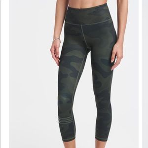 Lilybod camo leggings. Size small.